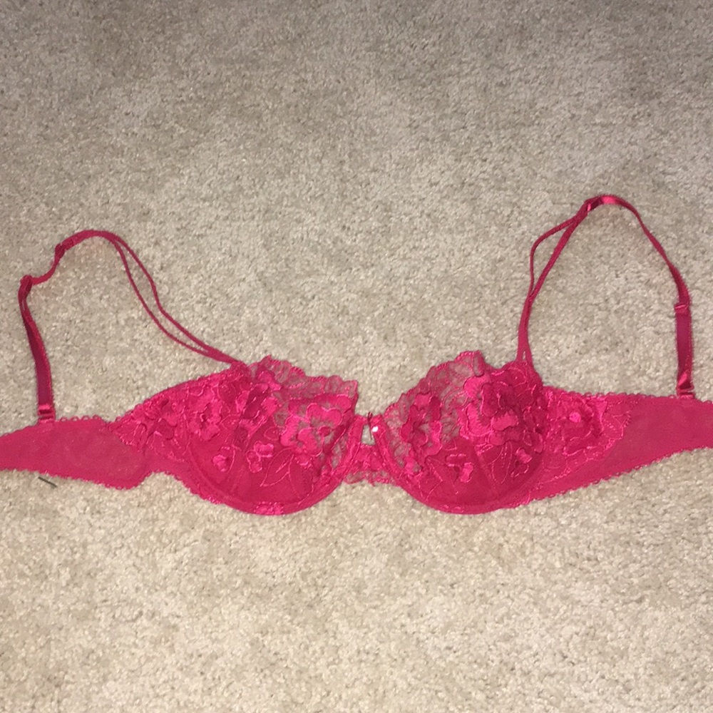 Red Lacey bra